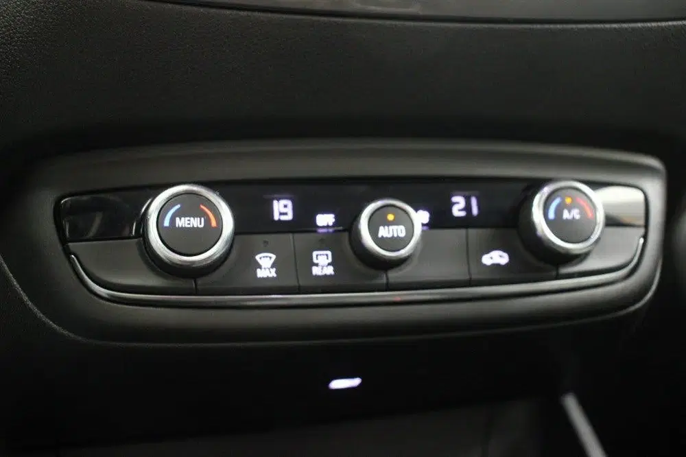 Opel Crossland 1.2 Turbo Elegance uit 2021, foto 8