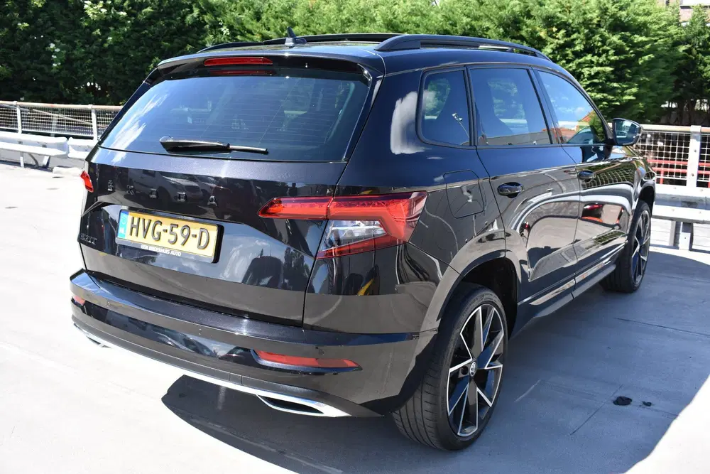 Skoda Karoq 1.5TSi ACT 150PK DSG Sportline Business uit 2022, foto 4