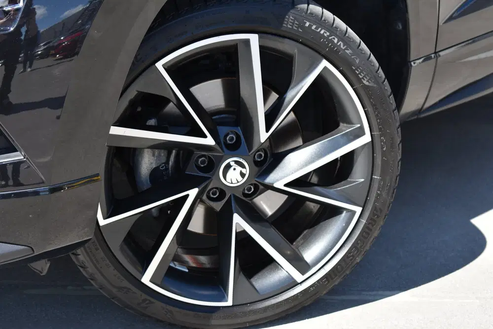 Skoda Karoq 1.5TSi ACT 150PK DSG Sportline Business uit 2022, foto 6