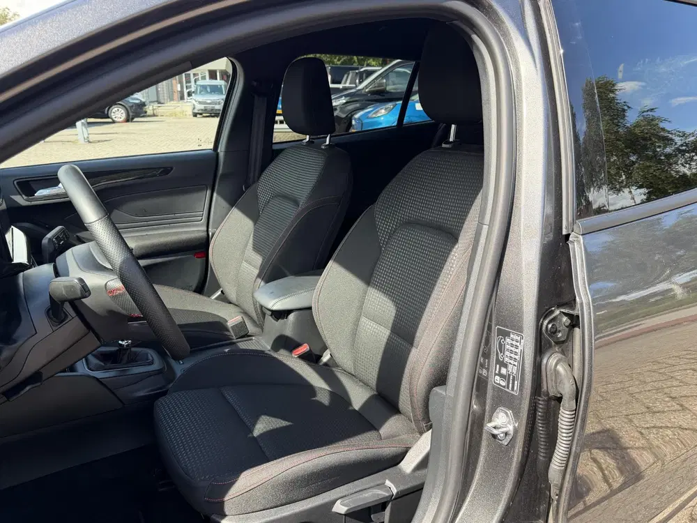 Ford Focus 1.0 EcoBoost Hybrid ST Line uit 2024, foto 10