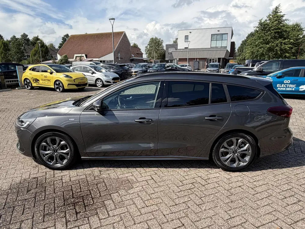 Ford Focus 1.0 EcoBoost Hybrid ST Line uit 2024, foto 3