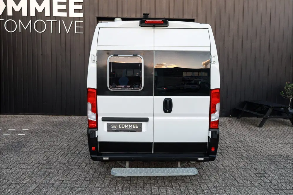 Peugeot Boxer 2.2 BlueHDi 140 L2H2 3.3t Inrichting I NAV uit 2021, foto 10