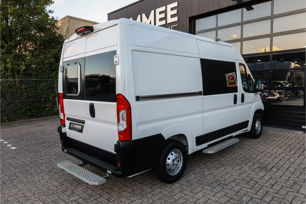 Peugeot Boxer 2.2 BlueHDi 140 L2H2 3.3t Inrichting I NAV uit 2021, foto 11