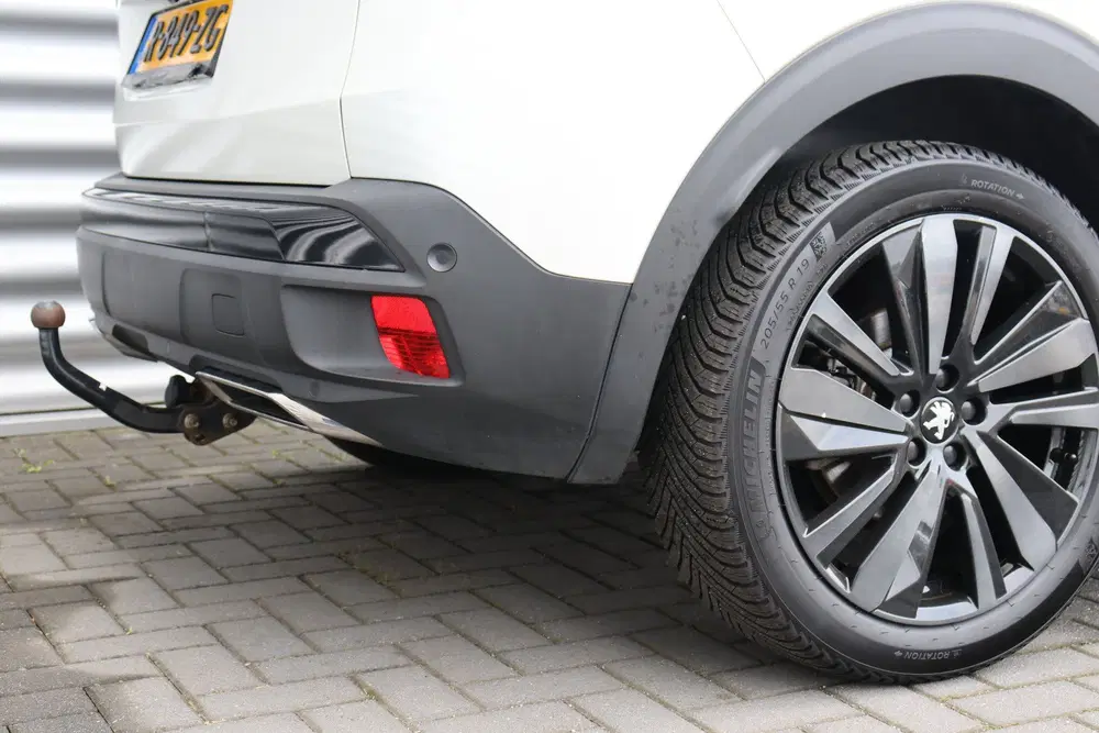Peugeot 3008 1.2 PURETECH 130PK GT PACK AUTOMAAT uit 2023, foto 10