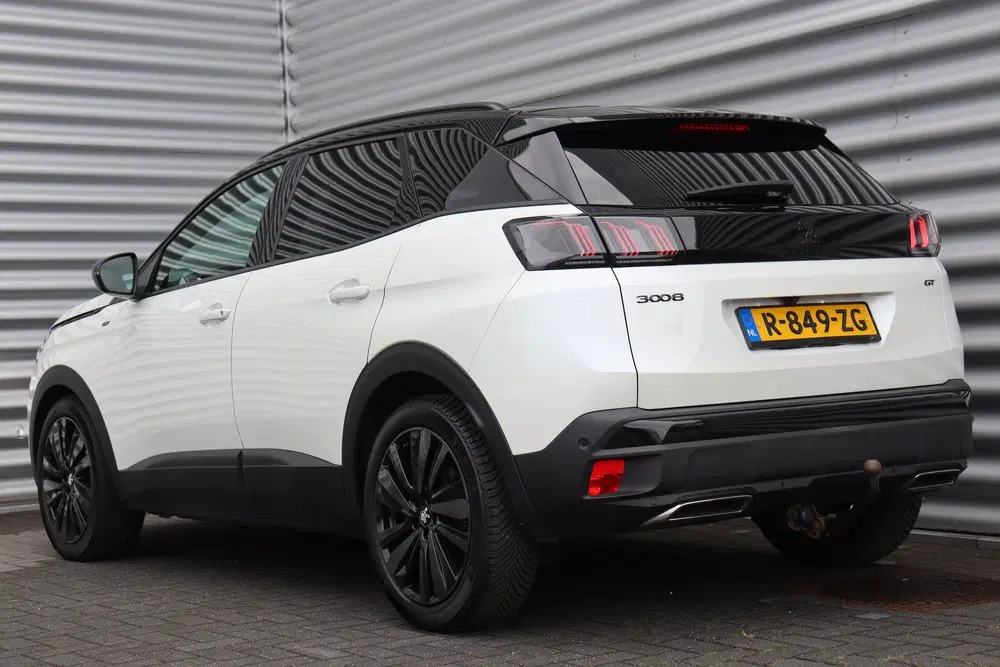 Peugeot 3008 1.2 PURETECH 130PK GT PACK AUTOMAAT uit 2023, foto 7