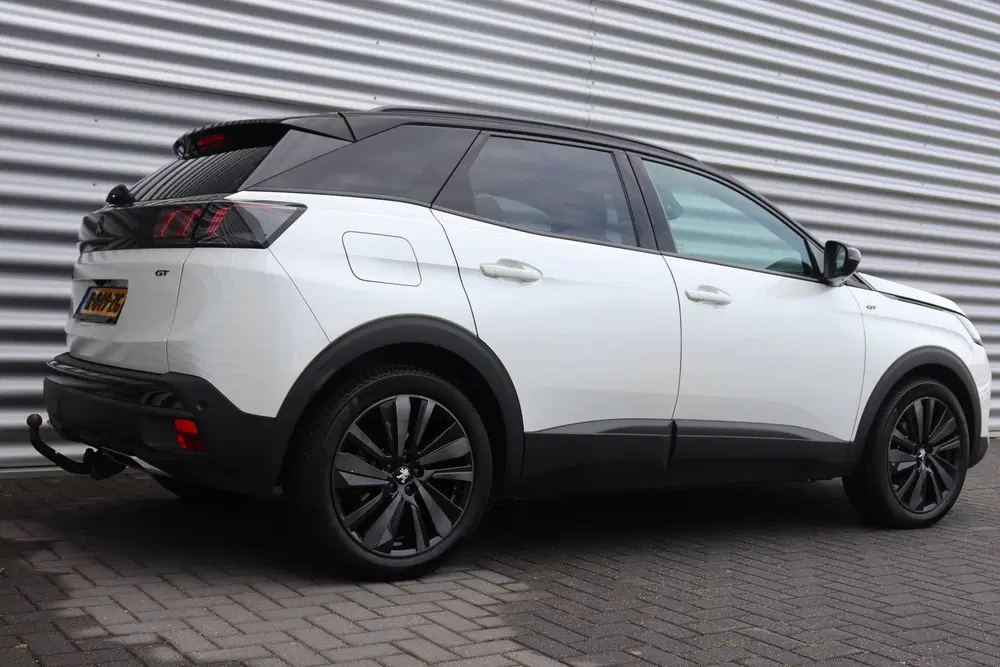 Peugeot 3008 1.2 PURETECH 130PK GT PACK AUTOMAAT uit 2023, foto 9