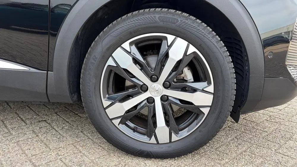 Peugeot 5008 1.2 TURBO 130PK 7-ZITS GT PACK AUTOMAAT uit 2023, foto 13