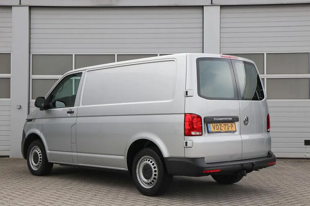 Volkswagen Transporter 2.0 TDI 150pk DSG L1H1 28 uit 2020, foto 11