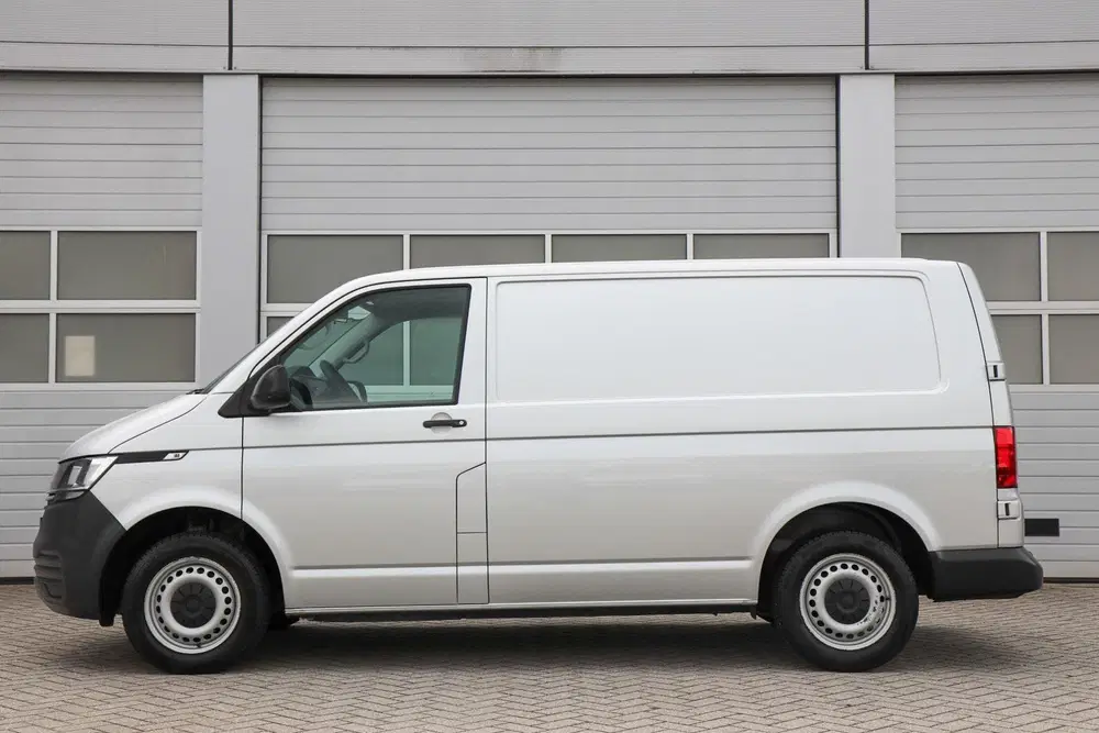 Volkswagen Transporter 2.0 TDI 150pk DSG L1H1 28 uit 2020, foto 12