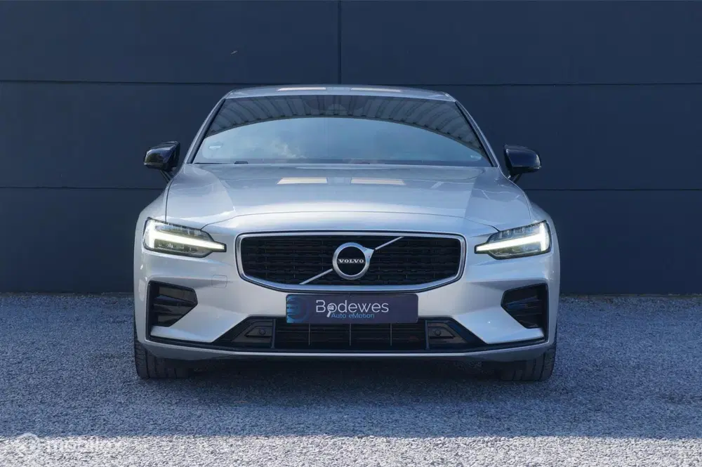 Volvo S60 2.0 T4 R-Design Aut Navi Ad.Cruise Apple uit 2019, foto 4