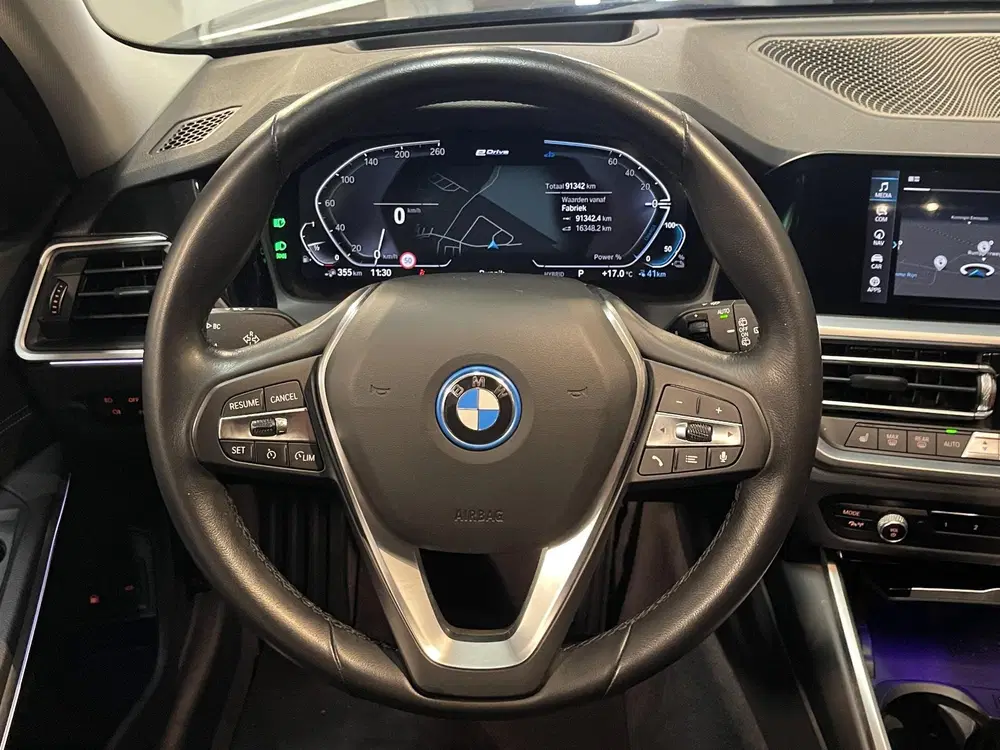 BMW 3-serie 330e xDrive Business Edition Plus 18" uit 2022, foto 5