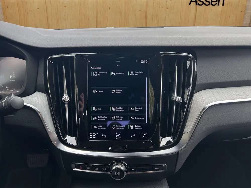 Volvo S60 2.0 Recharge T6 AWD Inscription uit 2021, foto 12