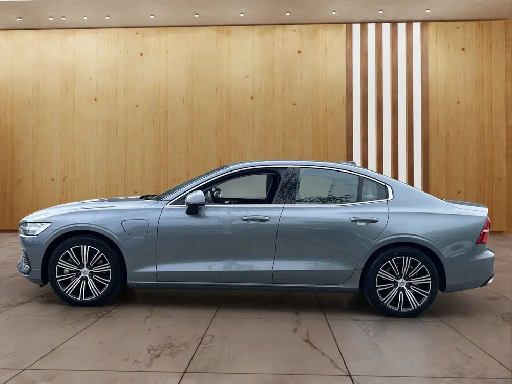 Volvo S60 2.0 Recharge T6 AWD Inscription uit 2021, foto 4