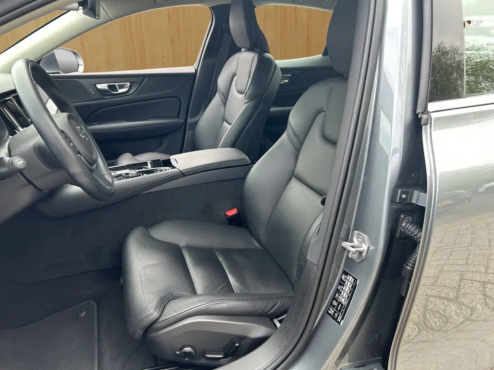 Volvo S60 2.0 Recharge T6 AWD Inscription uit 2021, foto 8