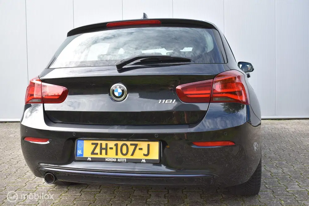 BMW 1-serie 118i Sport Line Clima Cruise Navi 17'' LMV uit 2019, foto 4