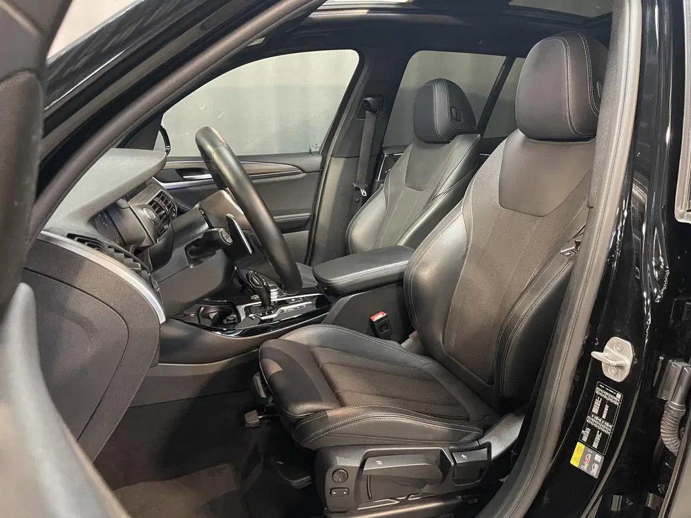 BMW X3 xDrive30e High Executive X Line 19" uit 2021, foto 7
