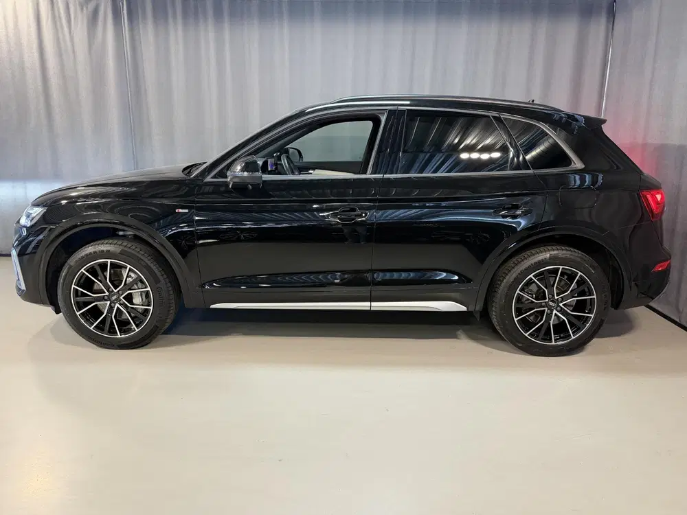 Audi Q5 55 TFSI e S edition Competition 19" uit 2022, foto 4