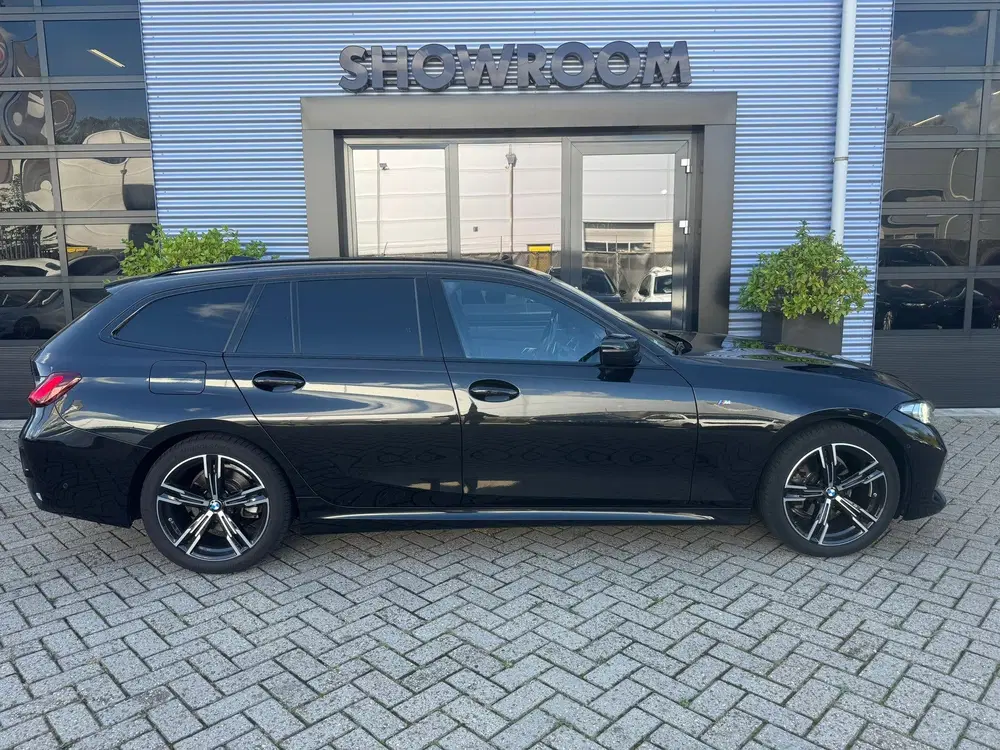 BMW 3-serie 318i M-Pakket uit 2023, foto 13