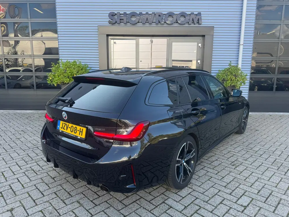 BMW 3-serie 318i M-Pakket uit 2023, foto 14