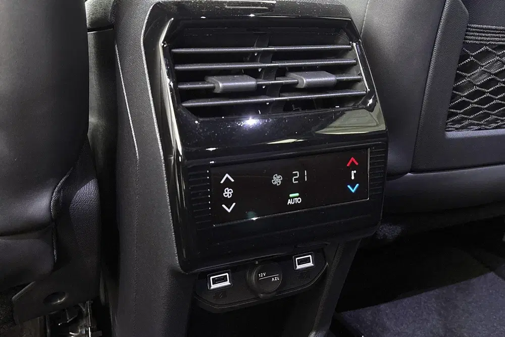 Peugeot 5008 1.2 Hybrid 145 GT 7p 360 Camera Stoelverwa uit 2025, foto 13