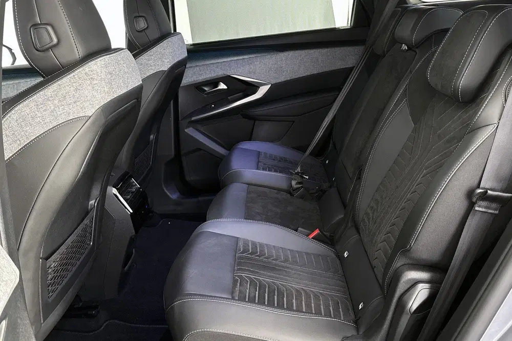 Peugeot 5008 1.2 Hybrid 145 GT 7p 360 Camera Stoelverwa uit 2025, foto 9