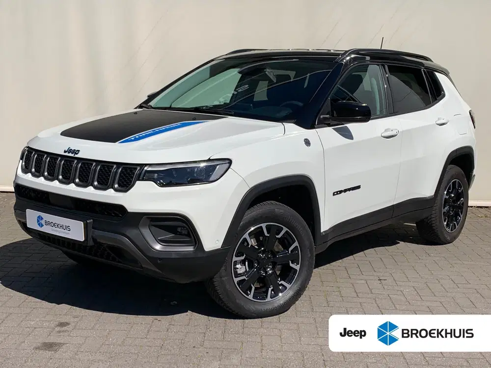 Jeep Compass 4xe 240 Plug-in Hybrid Trailhawk uit 2024