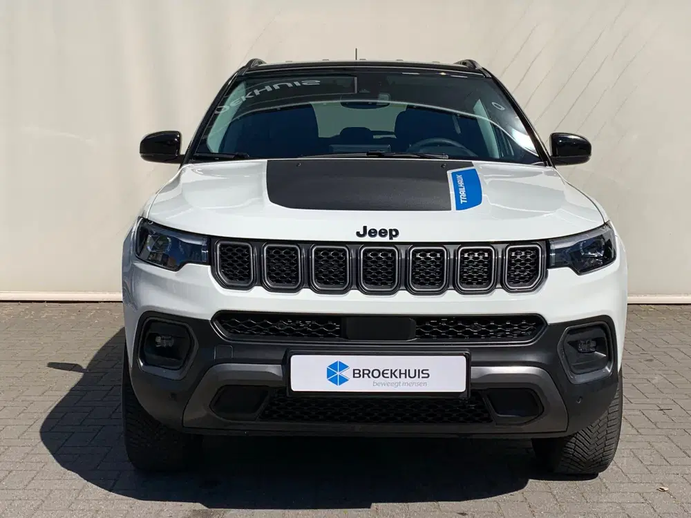Jeep Compass 4xe 240 Plug-in Hybrid Trailhawk uit 2024, foto 2