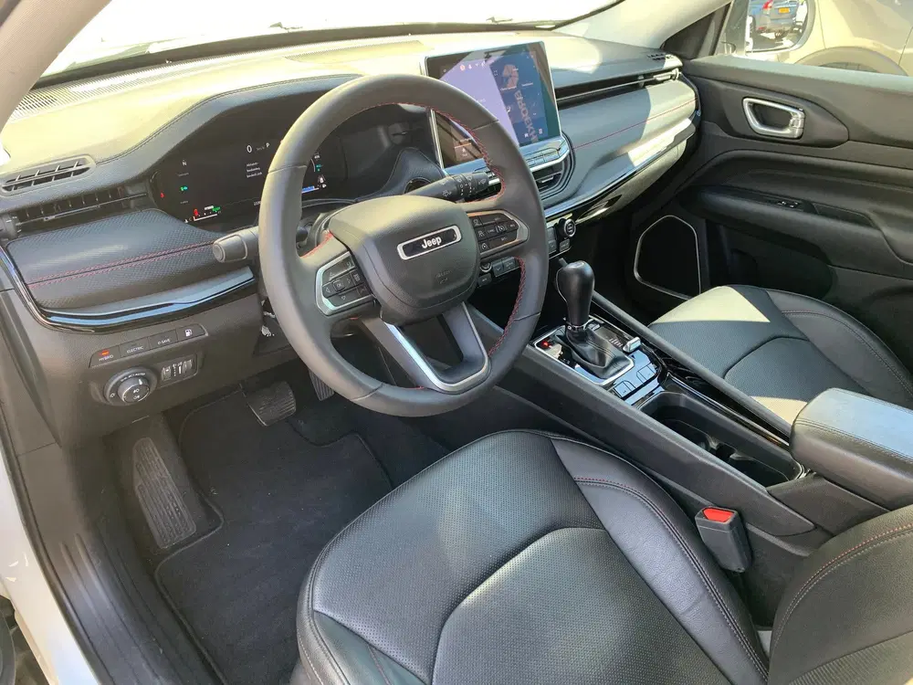 Jeep Compass 4xe 240 Plug-in Hybrid Trailhawk uit 2024, foto 8