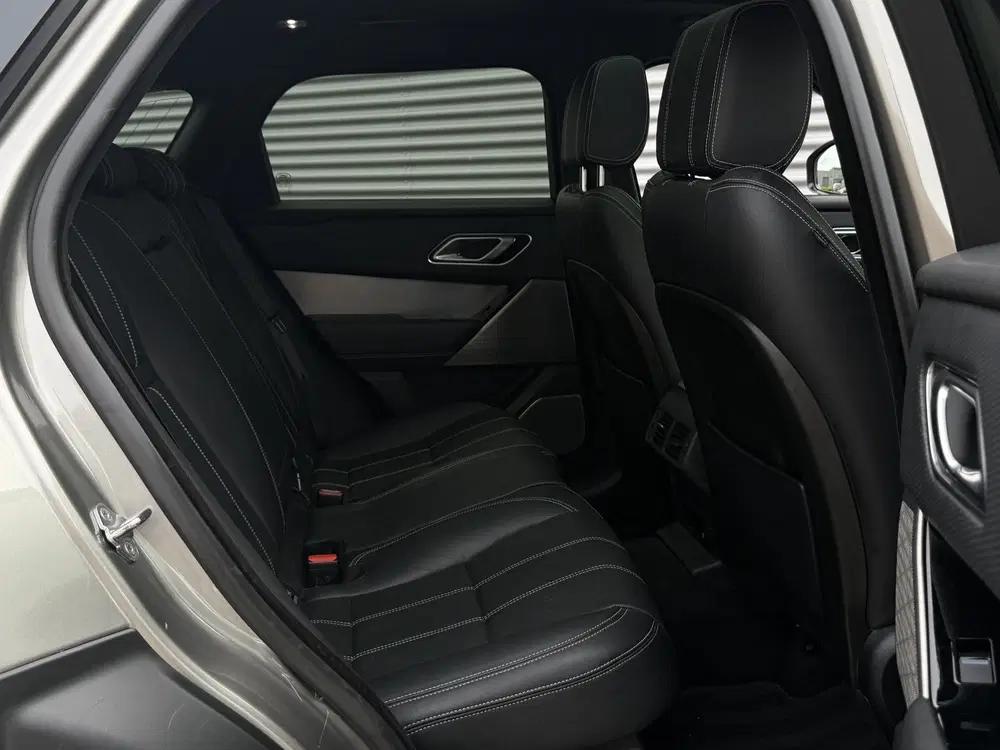 Land Rover Range Rover Velar 2.0 P300 Turbo AWD R-Dynamic HS uit 2019, foto 10