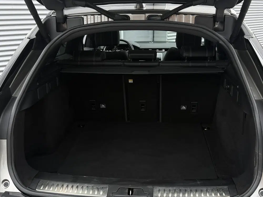 Land Rover Range Rover Velar 2.0 P300 Turbo AWD R-Dynamic HS uit 2019, foto 11