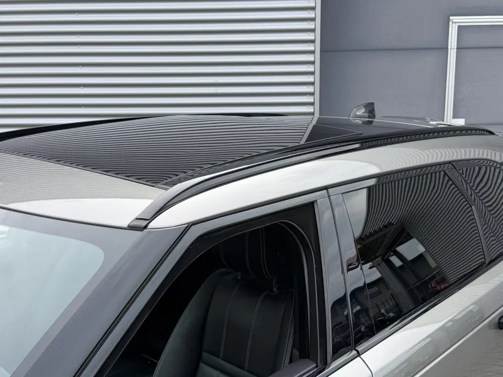 Land Rover Range Rover Velar 2.0 P300 Turbo AWD R-Dynamic HS uit 2019, foto 13