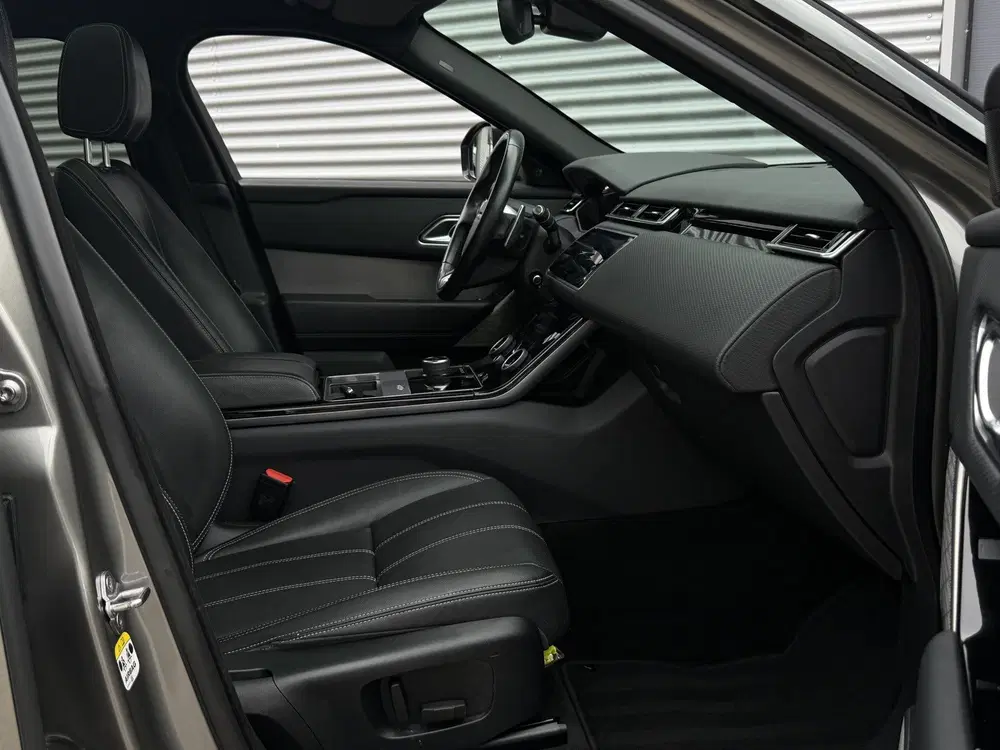 Land Rover Range Rover Velar 2.0 P300 Turbo AWD R-Dynamic HS uit 2019, foto 9