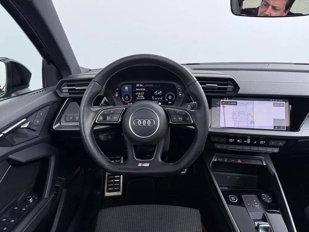 Audi A3 45 TFSI e S edition Competition uit 2021, foto 11