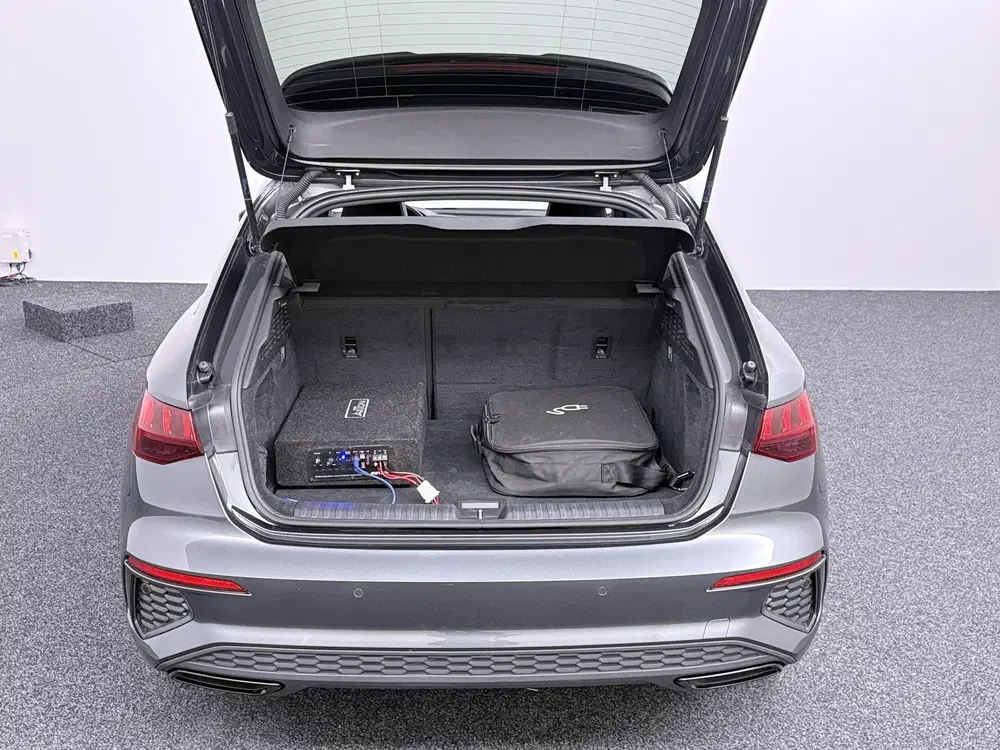 Audi A3 45 TFSI e S edition Competition uit 2021, foto 8