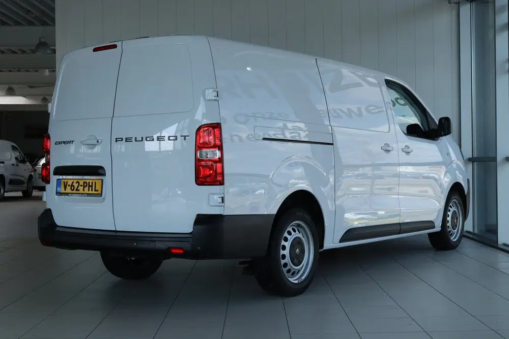 Peugeot Expert 2.0 BlueHDi 145 S&S L3 uit 2024, foto 2