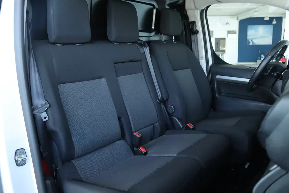 Peugeot Expert 2.0 BlueHDi 145 S&S L3 uit 2024, foto 3