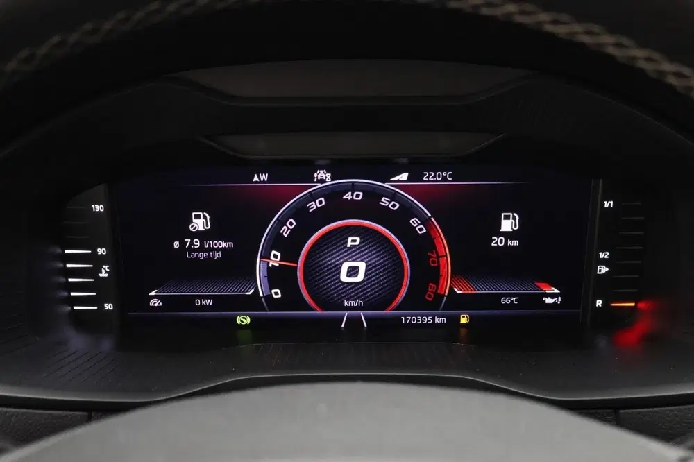 Skoda Karoq 1.5 TSI ACT Sportline Business Camera uit 2020, foto 4