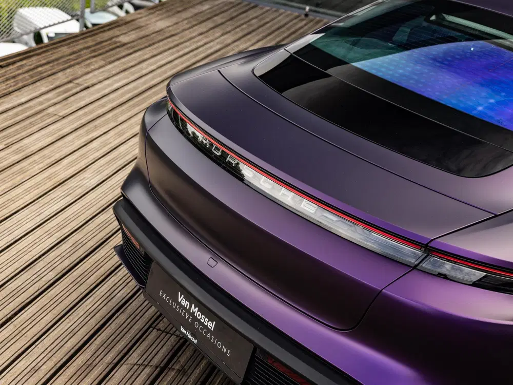 Porsche Taycan Turbo 93 kWh uit 2020, foto 14