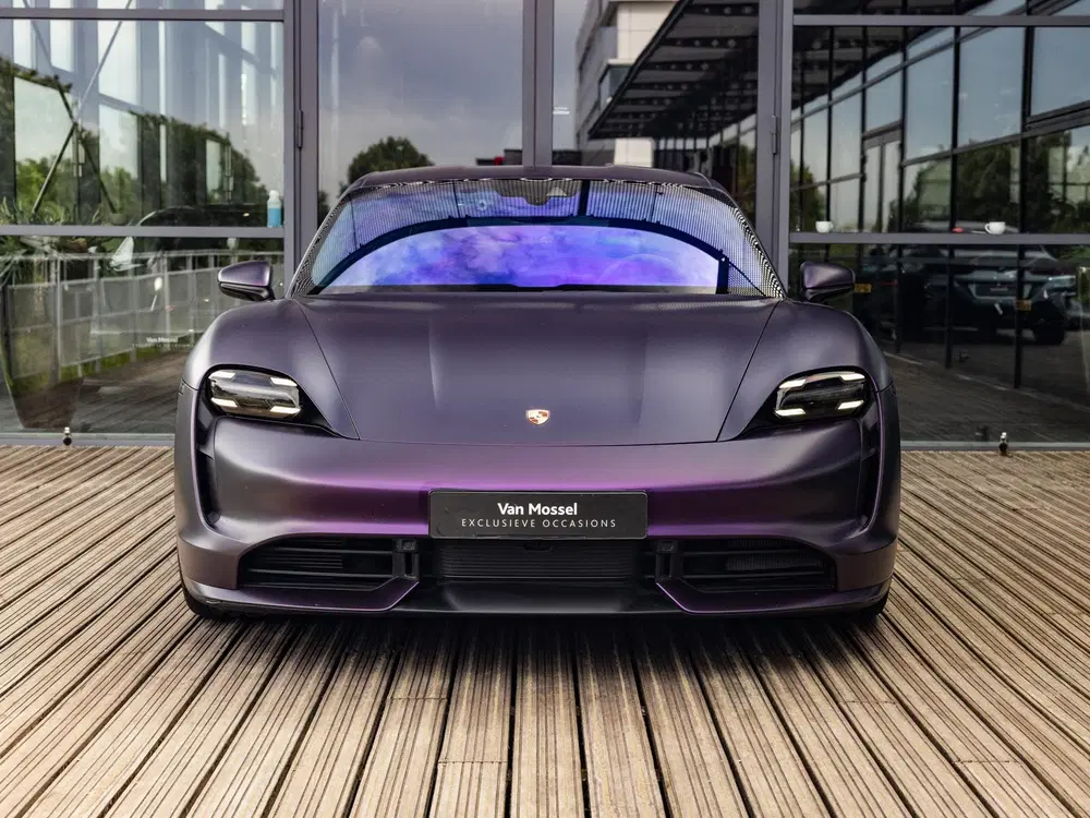 Porsche Taycan Turbo 93 kWh uit 2020, foto 2