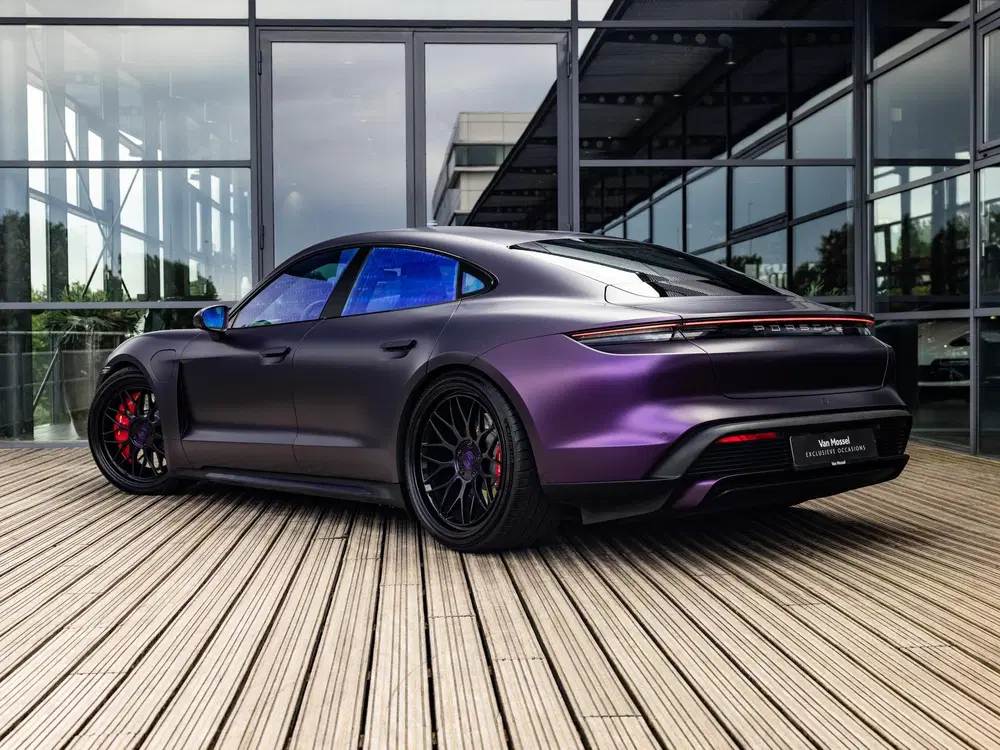 Porsche Taycan Turbo 93 kWh uit 2020, foto 4