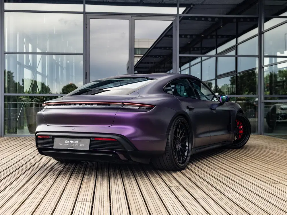 Porsche Taycan Turbo 93 kWh uit 2020, foto 6