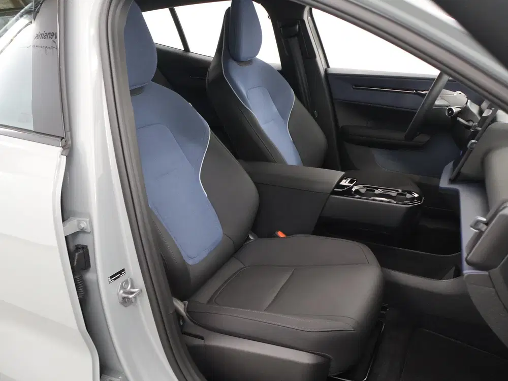 Volvo EX30 Single Motor Core 51 kWh uit 2024, foto 10