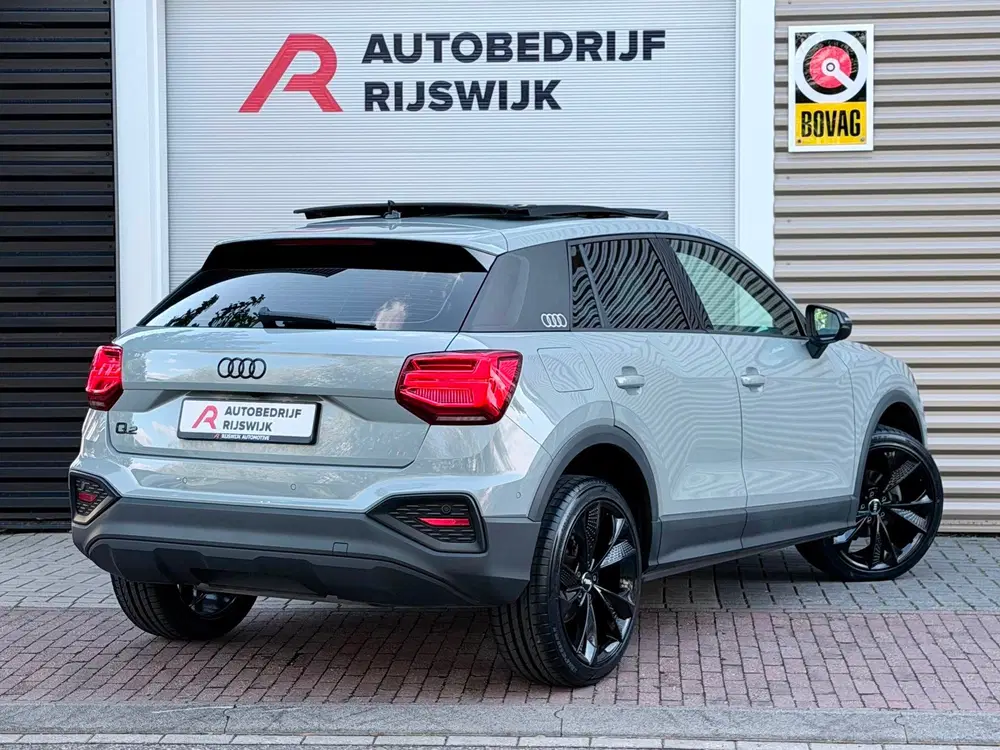 Audi Q2 35 TFSI S Edition Pano uit 2023, foto 4