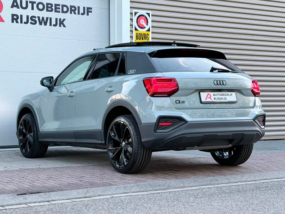 Audi Q2 35 TFSI S Edition Pano uit 2023, foto 7