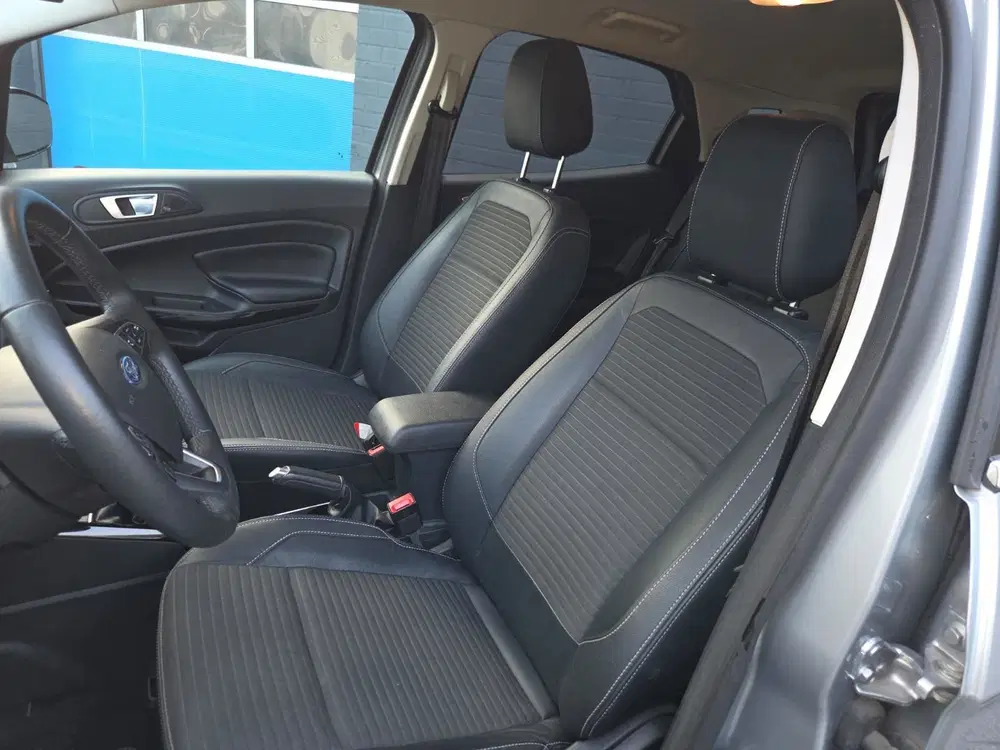 Ford EcoSport 1.0 EcoBoost Titanium uit 2020, foto 15
