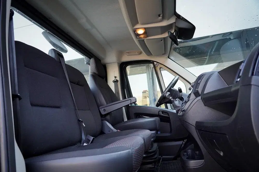 Peugeot Boxer 335 2.2 BlueHDi 165 L3H2 Pro uit 2021, foto 8