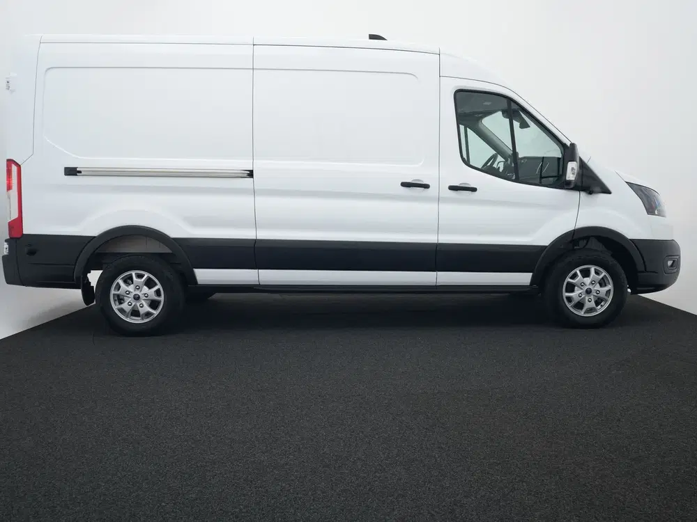 Ford Transit 350 L3H2 Trend 68 kWh uit 2024, foto 6