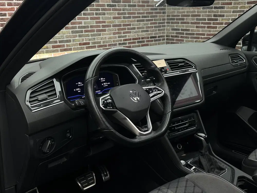 Volkswagen Tiguan Allspace 1.5 TSI R-Line 7-PERSOONS 7P IQ H uit 2022, foto 3