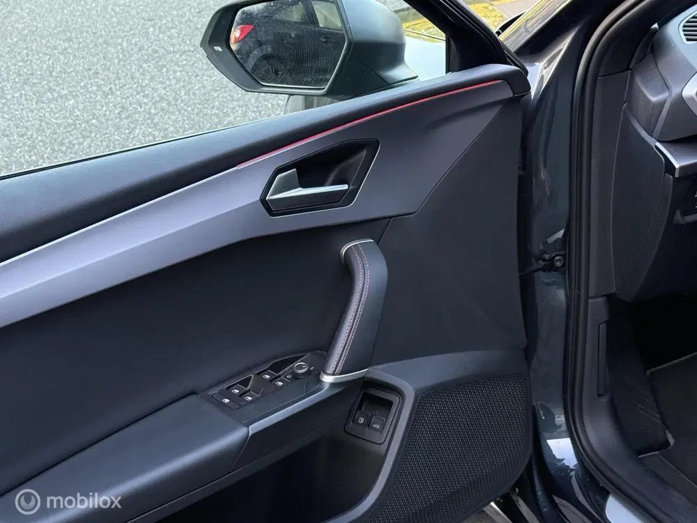 SEAT Leon Leon 1.4 TSI eHybrid PHEV FR uit 2021, foto 13
