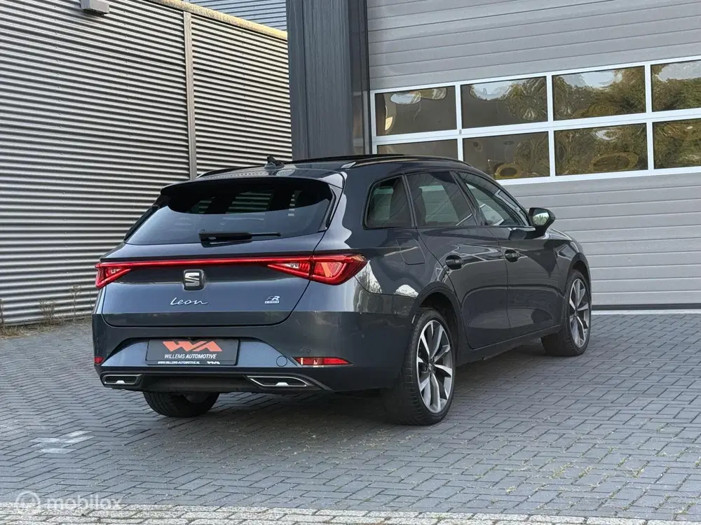 SEAT Leon Leon 1.4 TSI eHybrid PHEV FR uit 2021, foto 2